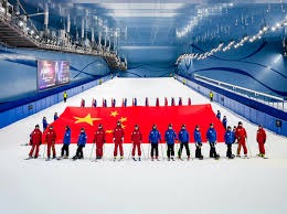 双影奇境隐藏关首通 玩家获全球唯一成就：主创请客游瑞典